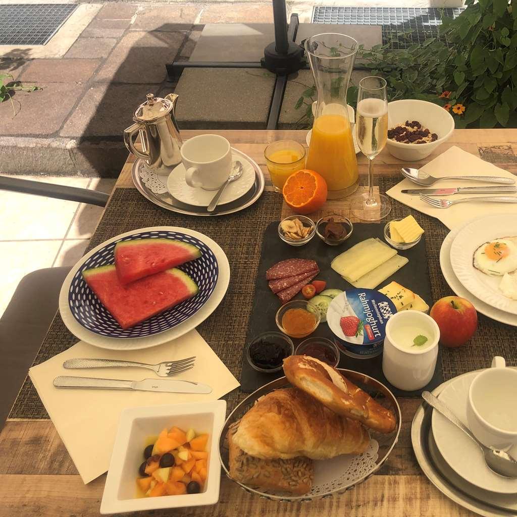 Bayerischer Hof Фрайзинг Екстериор снимка