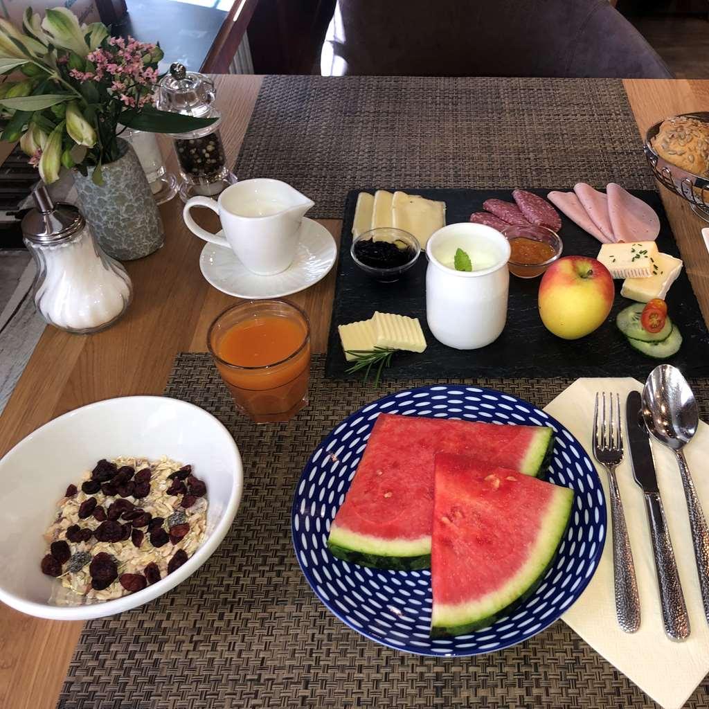 Bayerischer Hof Фрайзинг Екстериор снимка