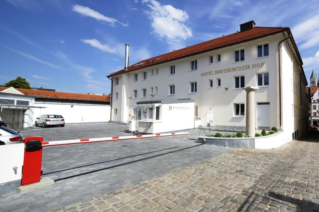 Bayerischer Hof Фрайзинг Екстериор снимка