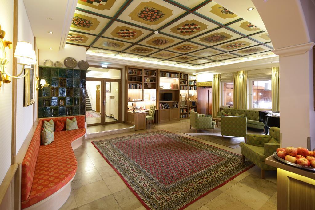 Bayerischer Hof Фрайзинг Екстериор снимка