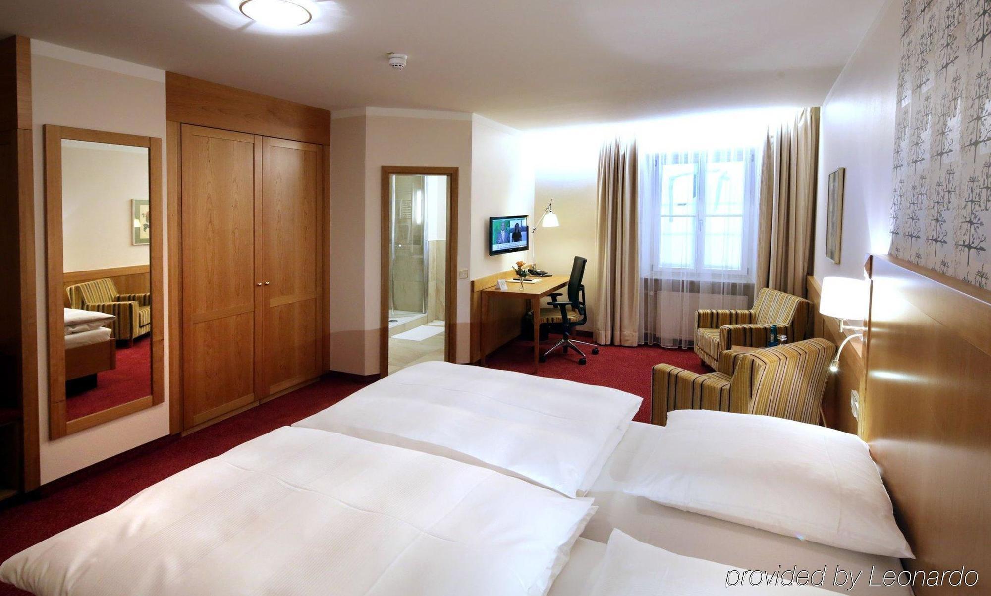 Bayerischer Hof Фрайзинг Екстериор снимка