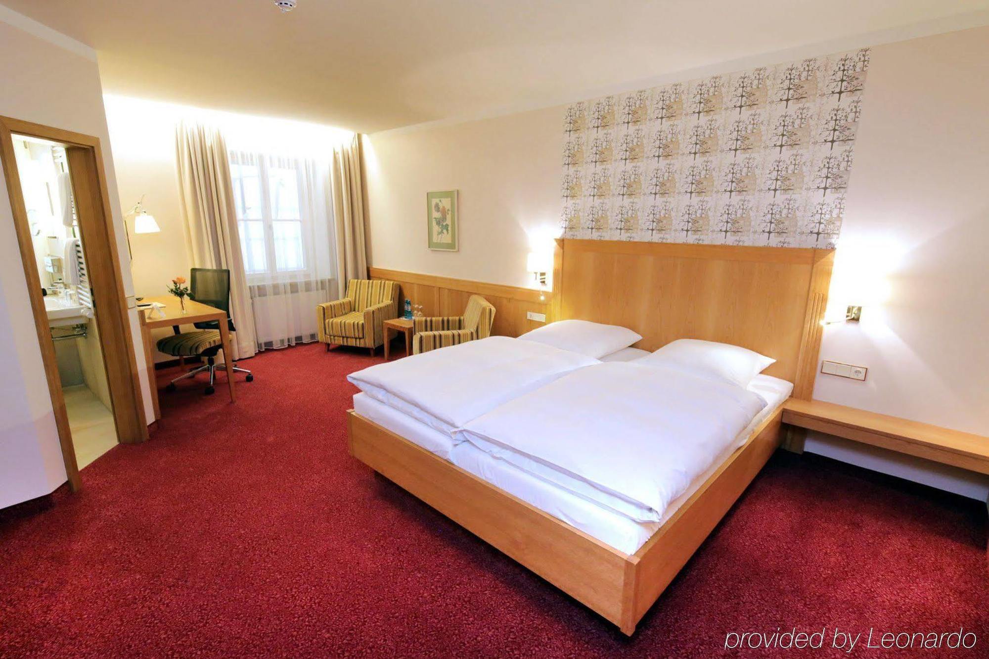 Bayerischer Hof Фрайзинг Екстериор снимка
