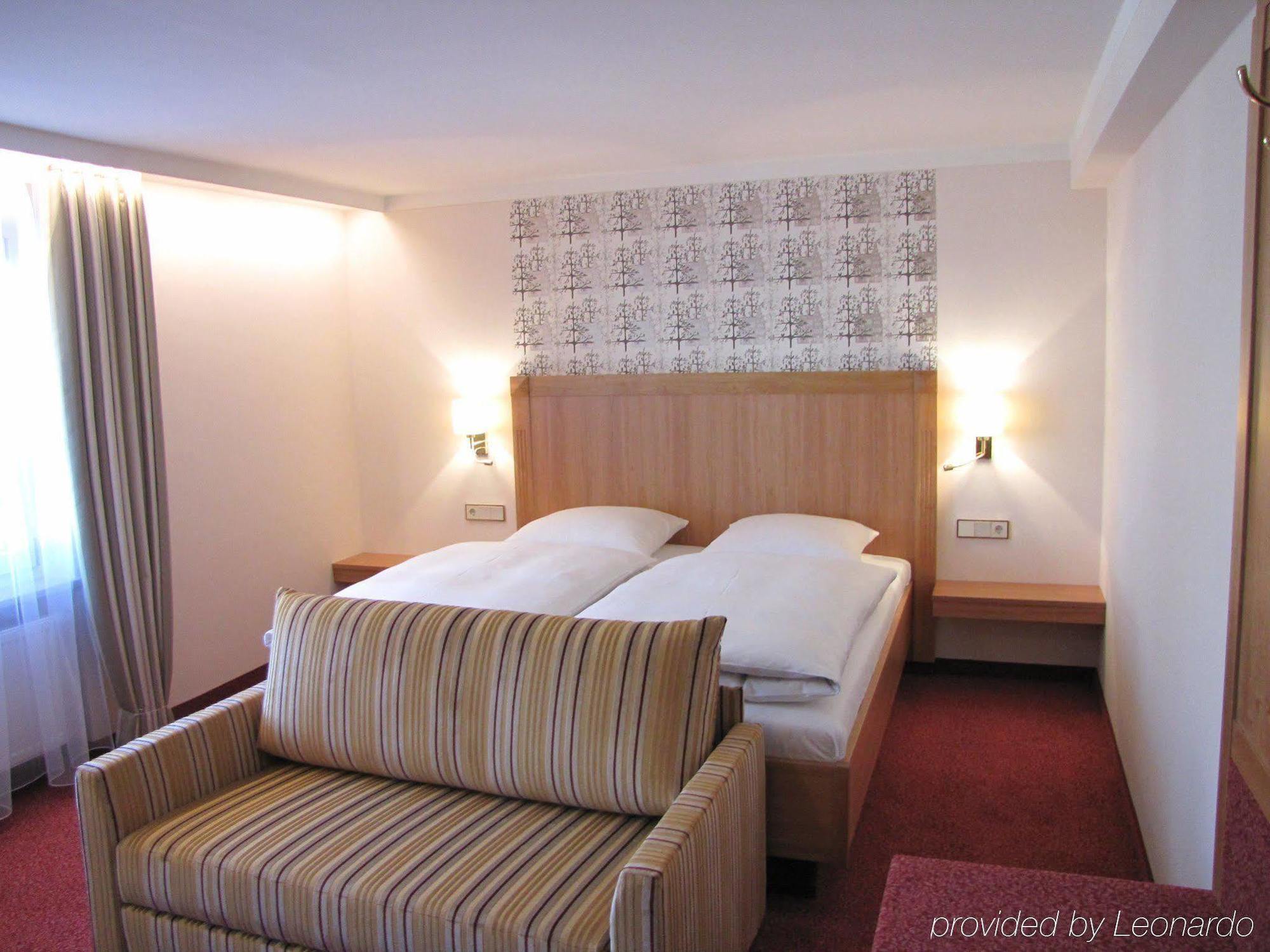 Bayerischer Hof Фрайзинг Екстериор снимка