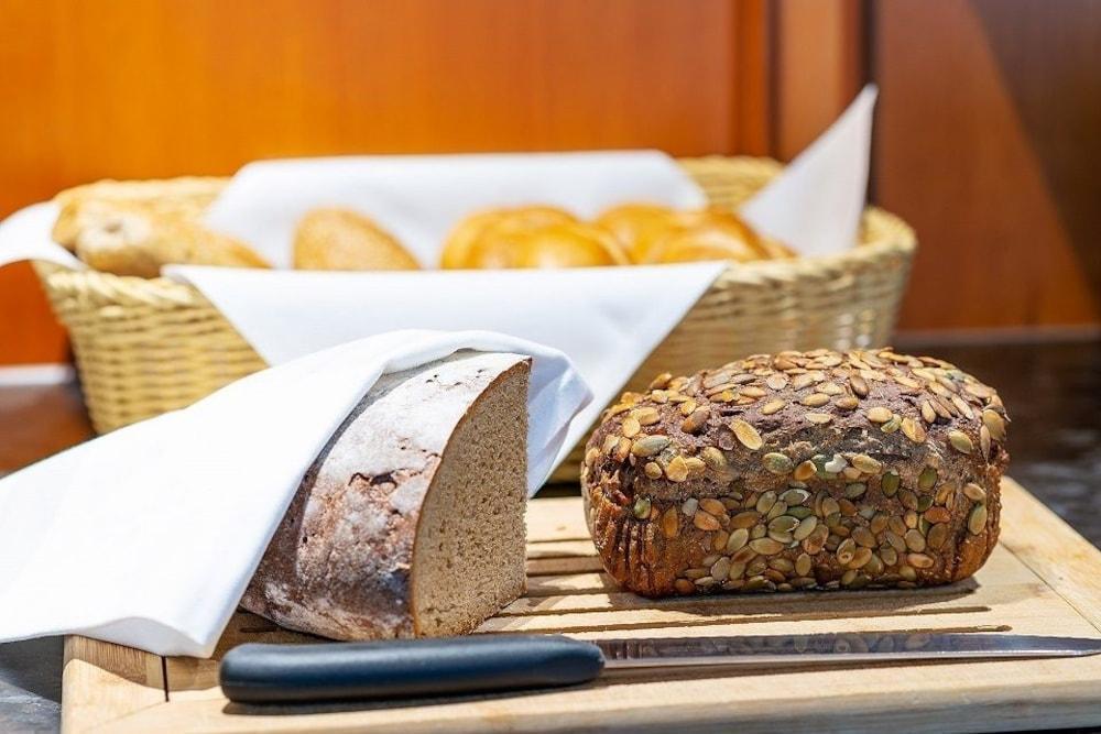 Bayerischer Hof Фрайзинг Екстериор снимка